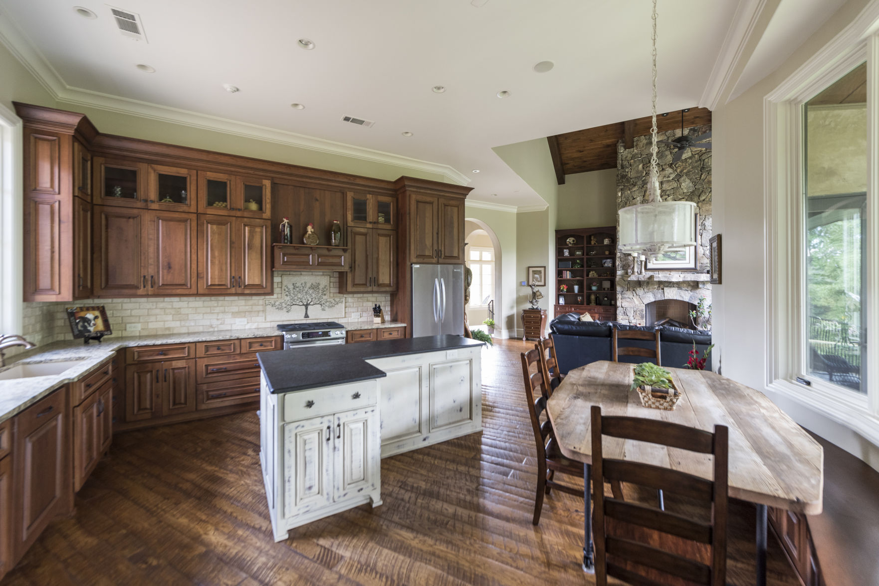 1950 Lower Birmingham Rd-3.jpg